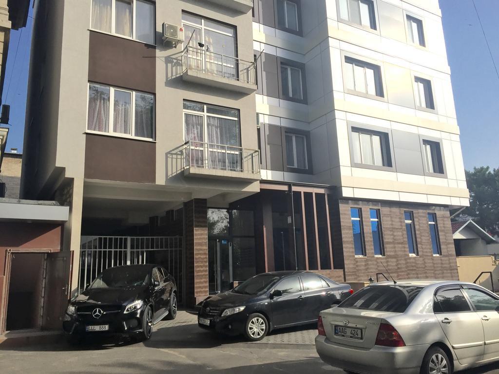 Living Md Heart Of The Center Appartamento Chişinău Esterno foto